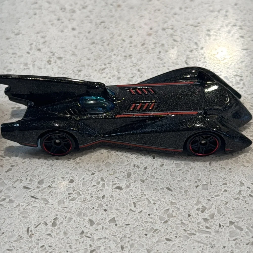 Hot Wheels Mattel Batman card - die-cast 2